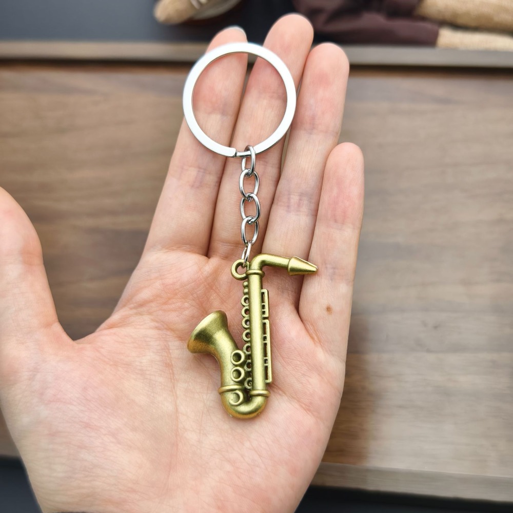 Retro Mini Saxophone Car Keych - đánh giá và giá Musical Instrument Saxophone